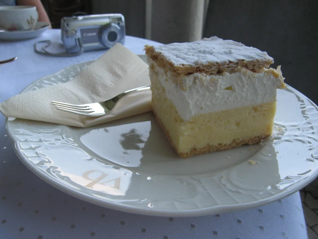 kremsnite-samobor-croatian-dessert Classic Croatian kremšnita cake from northern Croatia