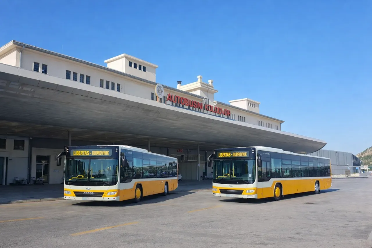dubrovnik-main-bus-station-gruz-2026 Dubrovnik main bus station in Gruž with Libertas buses in front