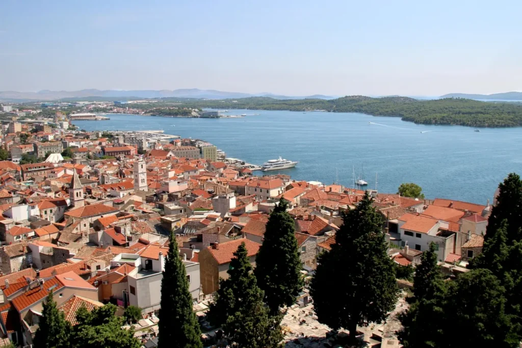 Croatian coastal town illustrating areas that could be affected by the new Croatian tourism law
