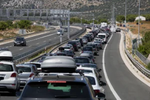 Latest Croatia road conditions report showing heavy traffic on a Croatian motorway